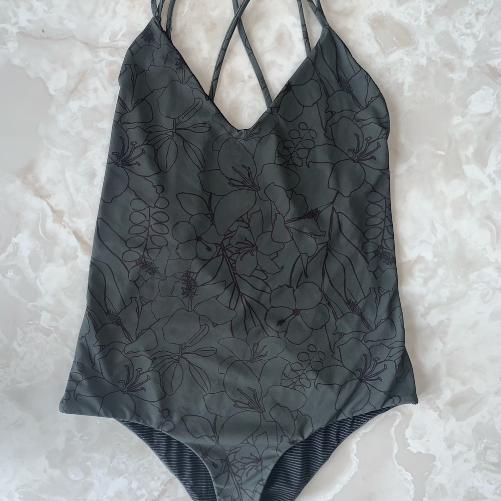 Acacia Swimwear Paradise Crew